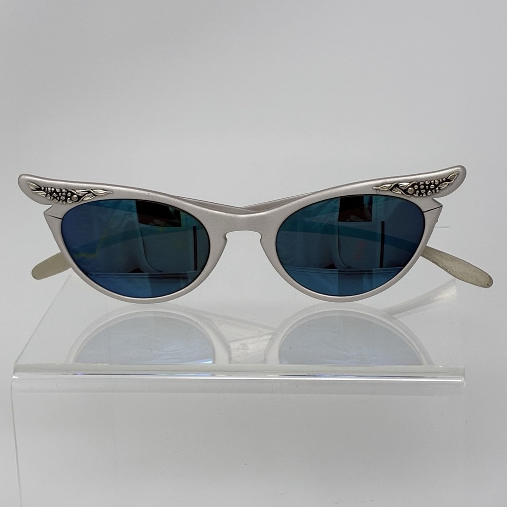 Vintage Marine Cat Eye Aluminum Eyeglass Frames 1950s 5 1/2" 44 20 Frames Only
